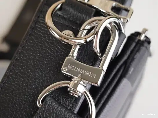 Cheap MESSENGER TRIO LOUIS VUITTON 0501